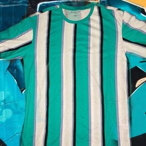 Size large mens tshirt